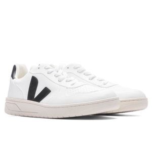 Veja size 7 in great condition